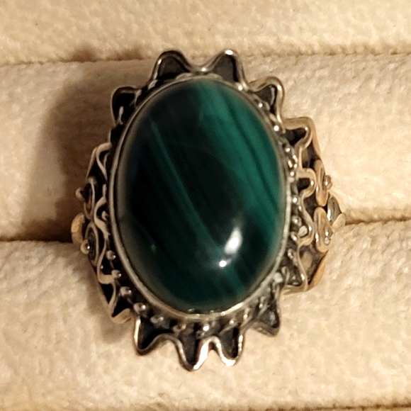 From Arizona Jewelry - Gorgeous Malachite Gemstone .925 Sterling Silver Ring Sz. 7